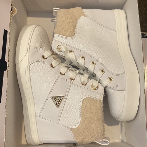 New GUESS Della Hidden Wedges Sneakers SZ 8 - Picture 3 of 3